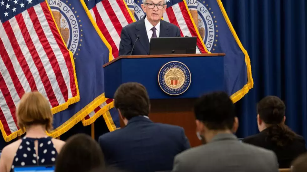 US Fed keeps interest rates unchanged in face of Trump criticism